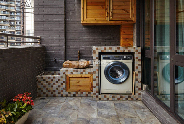 金地铁西檀府阳台装修效果图