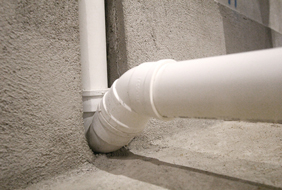 下沉式卫生间下水存水湾防返味